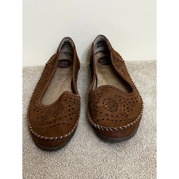 Earth Origins Shoes - Earth Origins Women's Slip Ons Size 9.5 - Leather and Synthetic Uppers